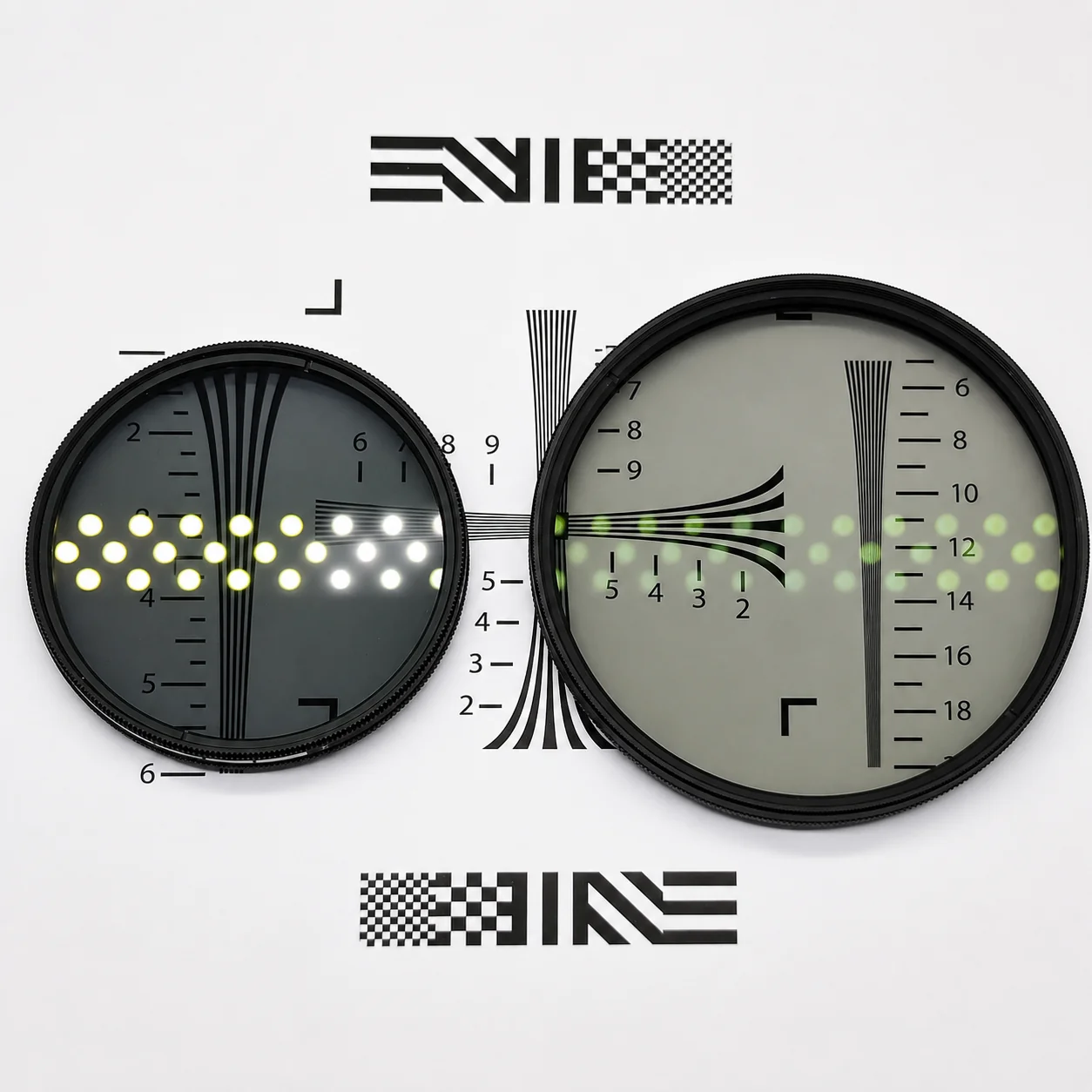 Diagram illustrating how the XT001 PRO CPL filter controls polarized light, with green light rays passing between two filters